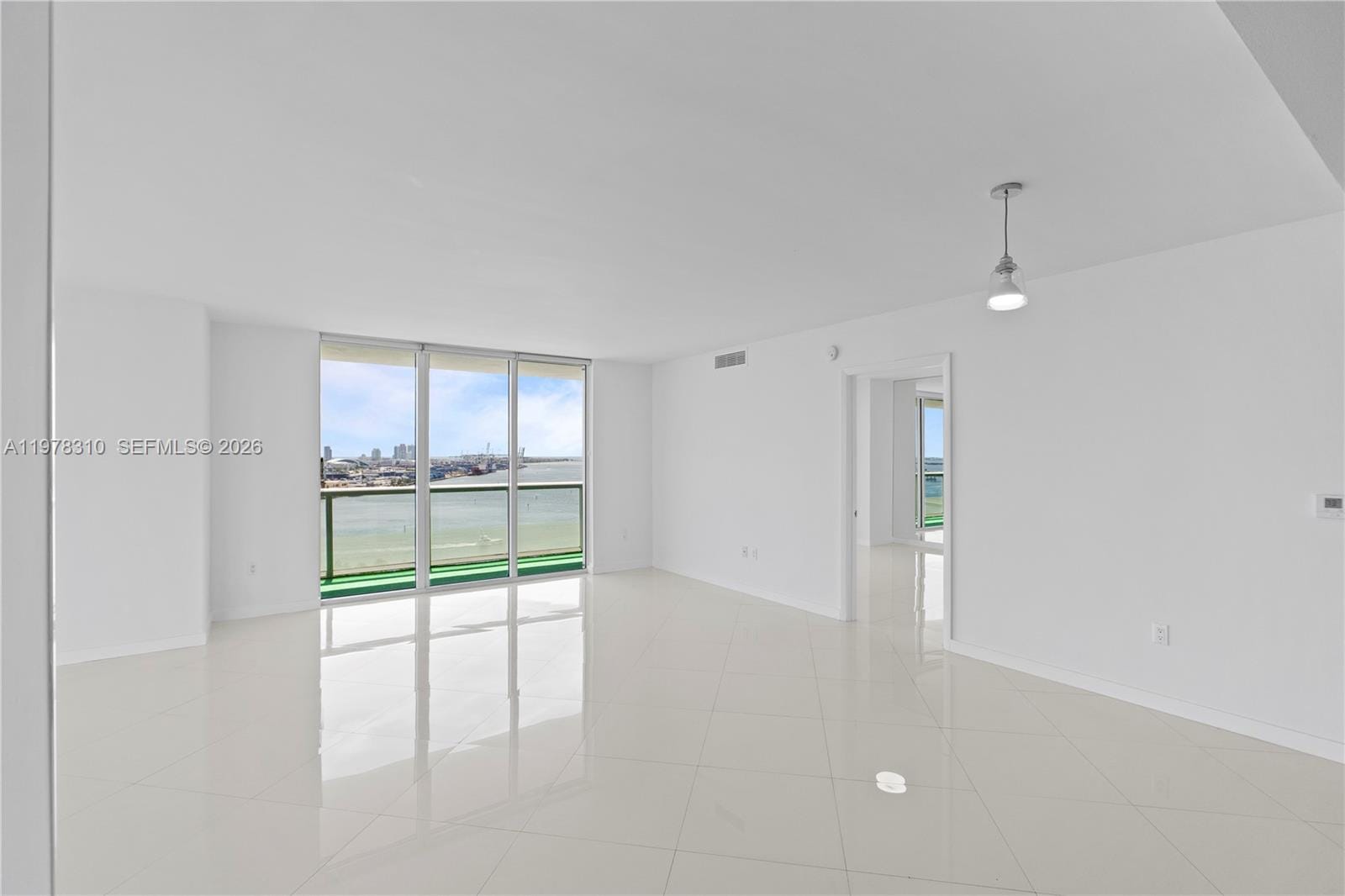 50 Biscayne Boulevard 1902, Miami, FL 33132 photo 8