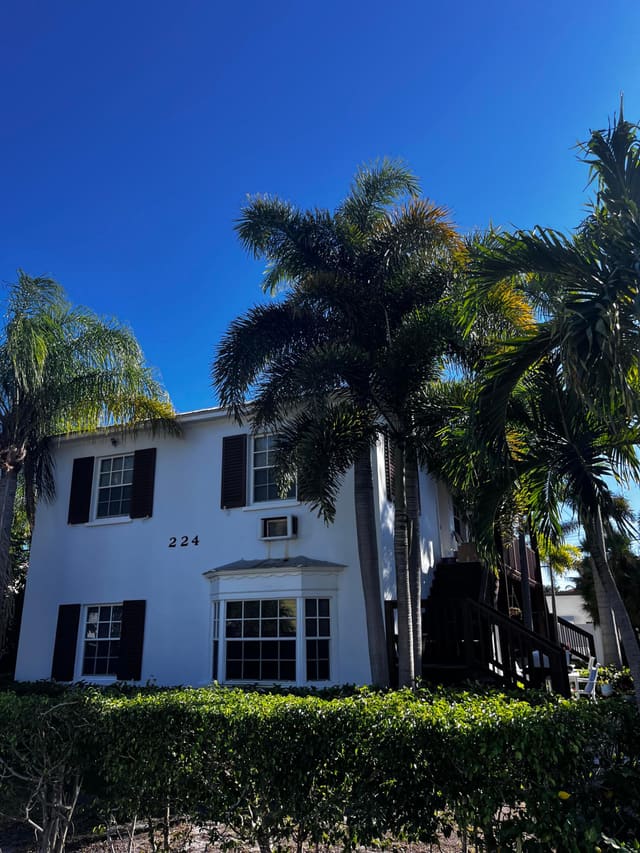 230 Conniston Road 4, West Palm Beach, FL 33405