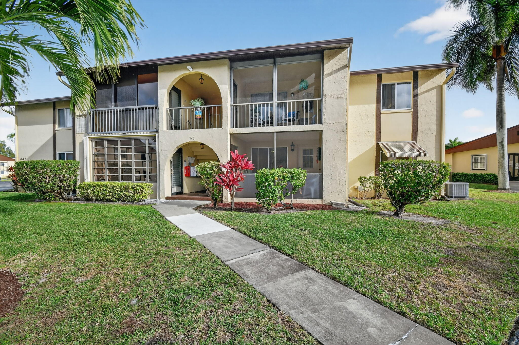 342 Pine Ridge Circle D-1, Greenacres, FL 33463, Greenacres