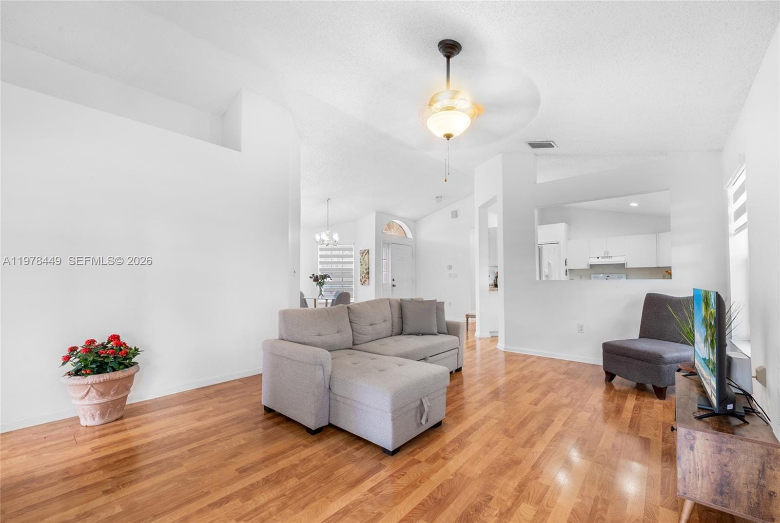 2020 SE 5th Place, Homestead, FL 33033 photo 12