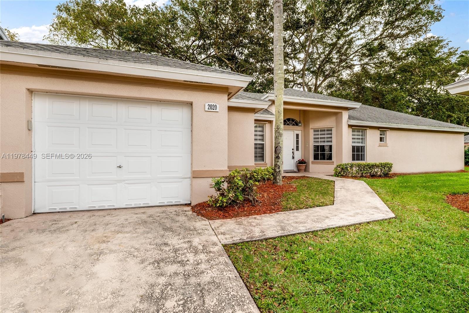 2020 SE 5th Place, Homestead, FL 33033 photo 3