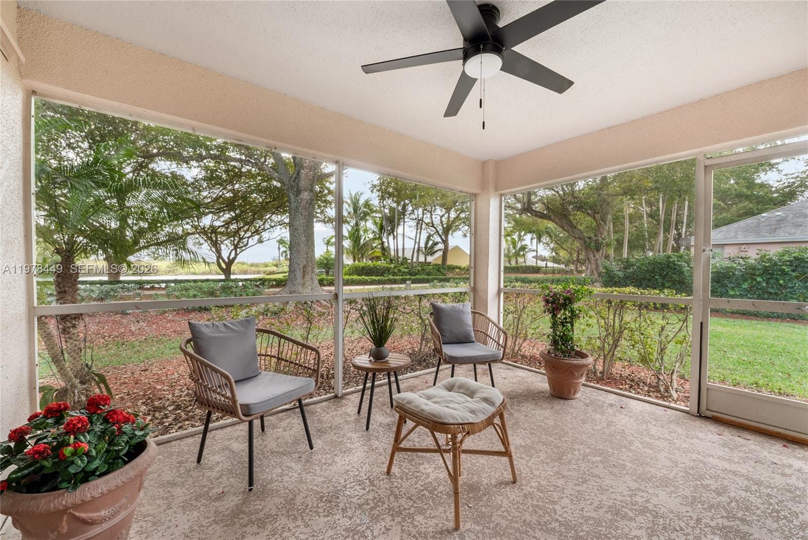 2020 SE 5th Place, Homestead, FL 33033 photo 4