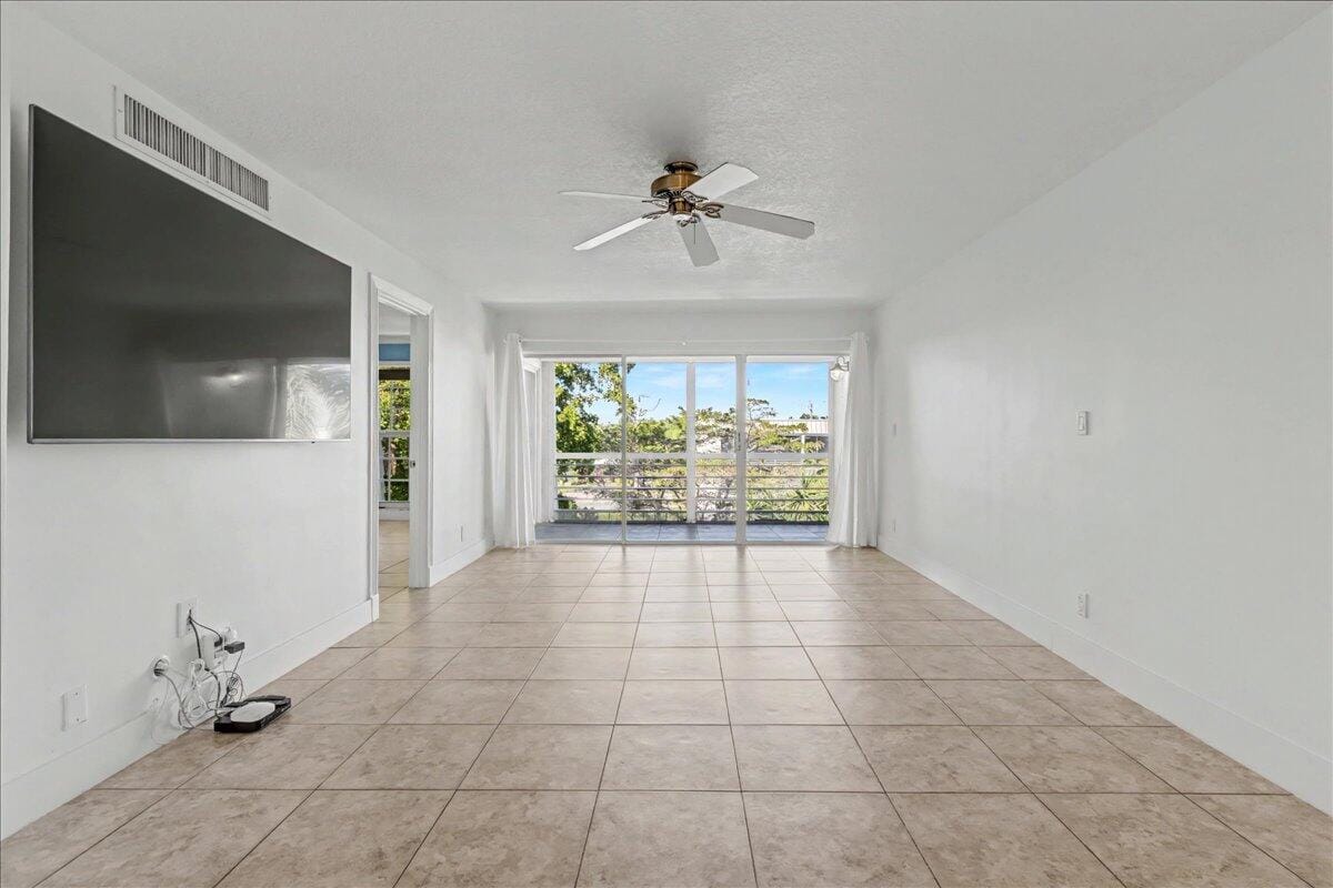765 Jeffery Street 1-301, Boca Raton, FL 33487