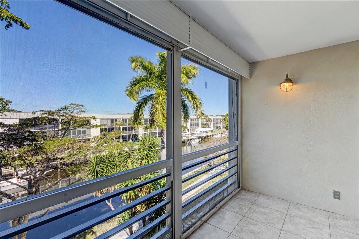 765 Jeffery Street 1-301, Boca Raton, FL 33487 photo 3
