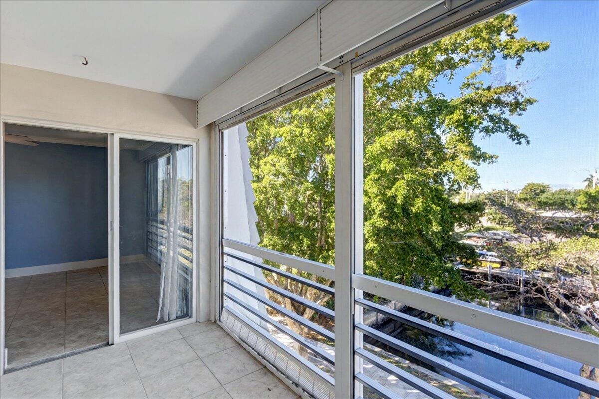 765 Jeffery Street 1-301, Boca Raton, FL 33487 photo 4
