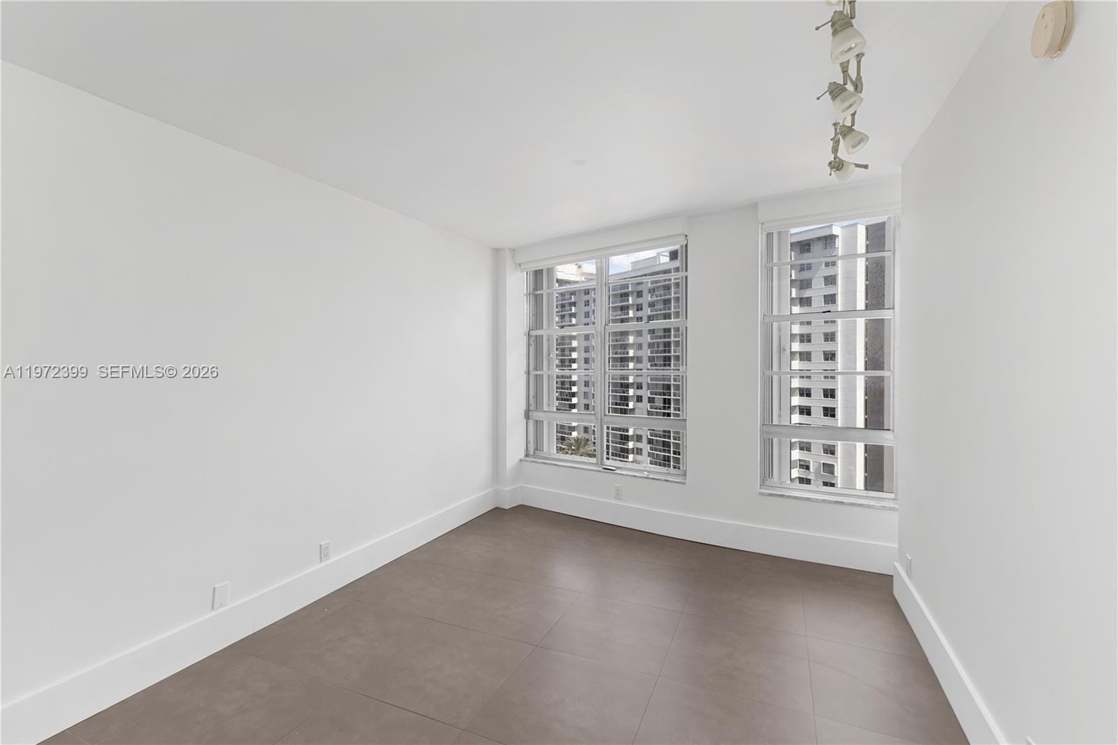 5660 Collins Avenue 11B, Miami Beach, FL 33140 photo 24