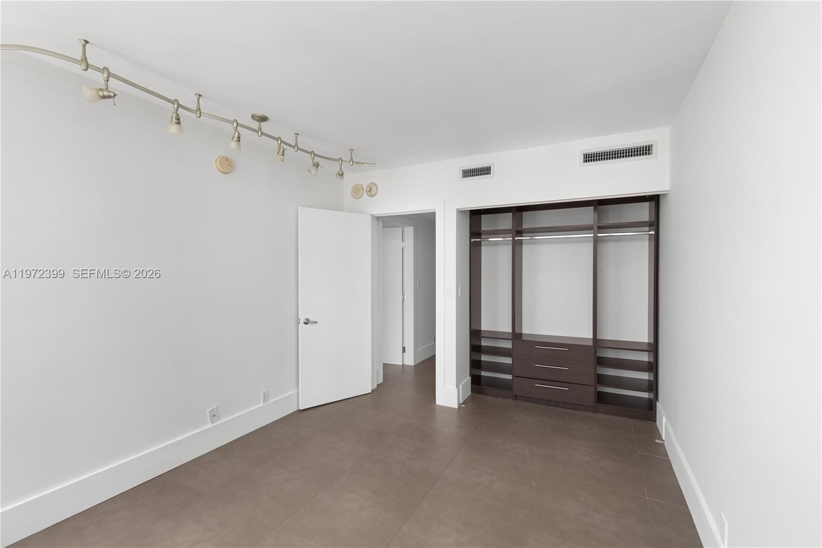 5660 Collins Avenue 11B, Miami Beach, FL 33140 photo 26