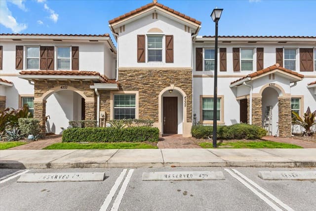 4335 Maybelle Lane, sold in Charleston Commons 2, West Palm Beach, FL