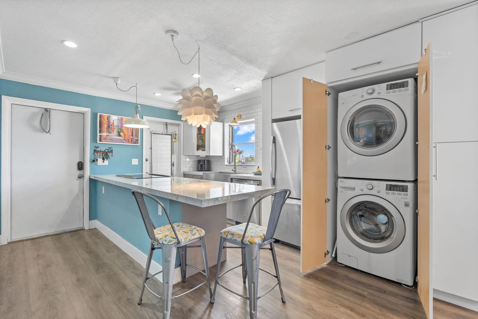 515 S Crescent Drive 302 — photo 12