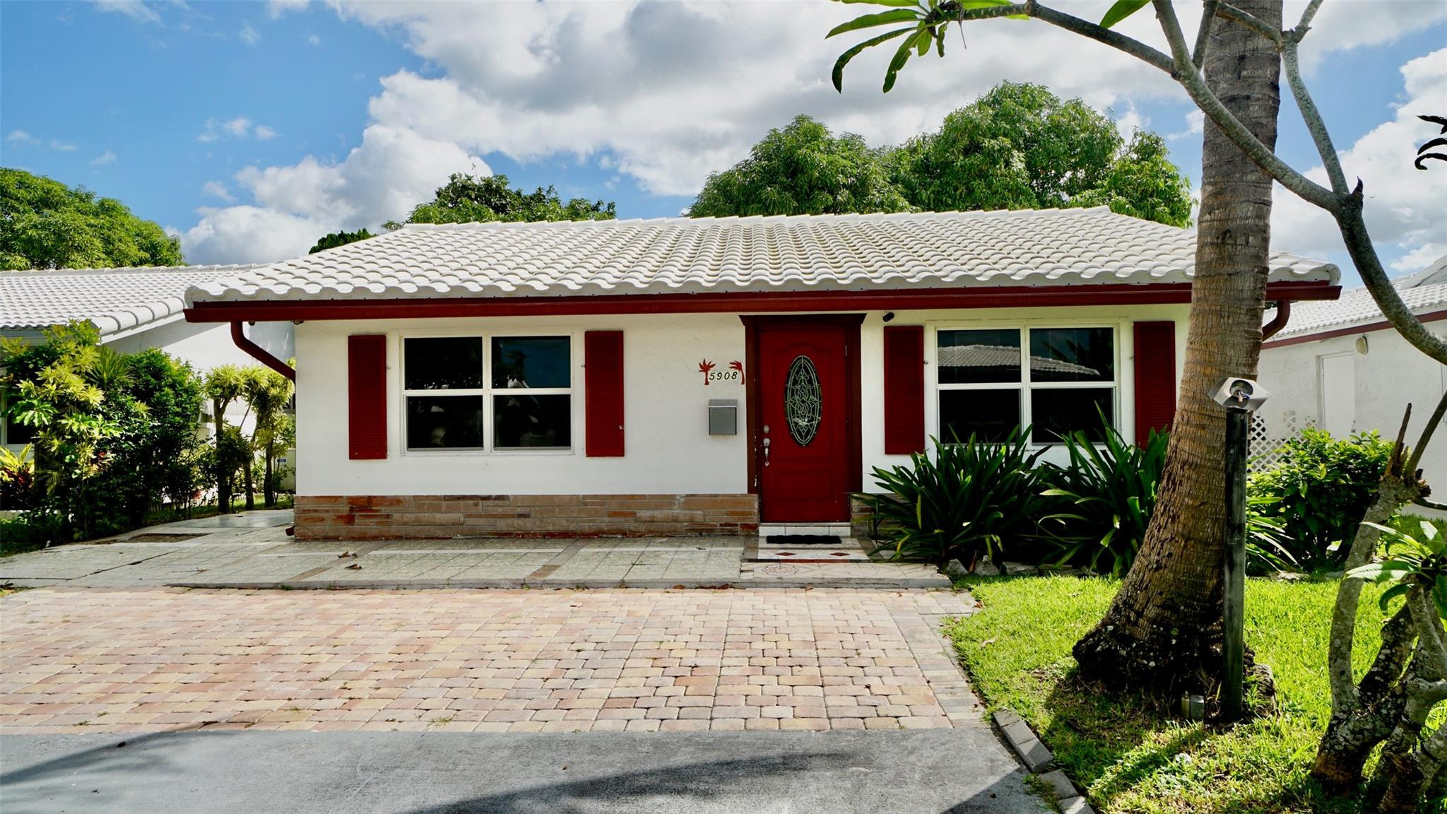 5908 NW 81st Avenue, Tamarac, FL 33321, Tamarac