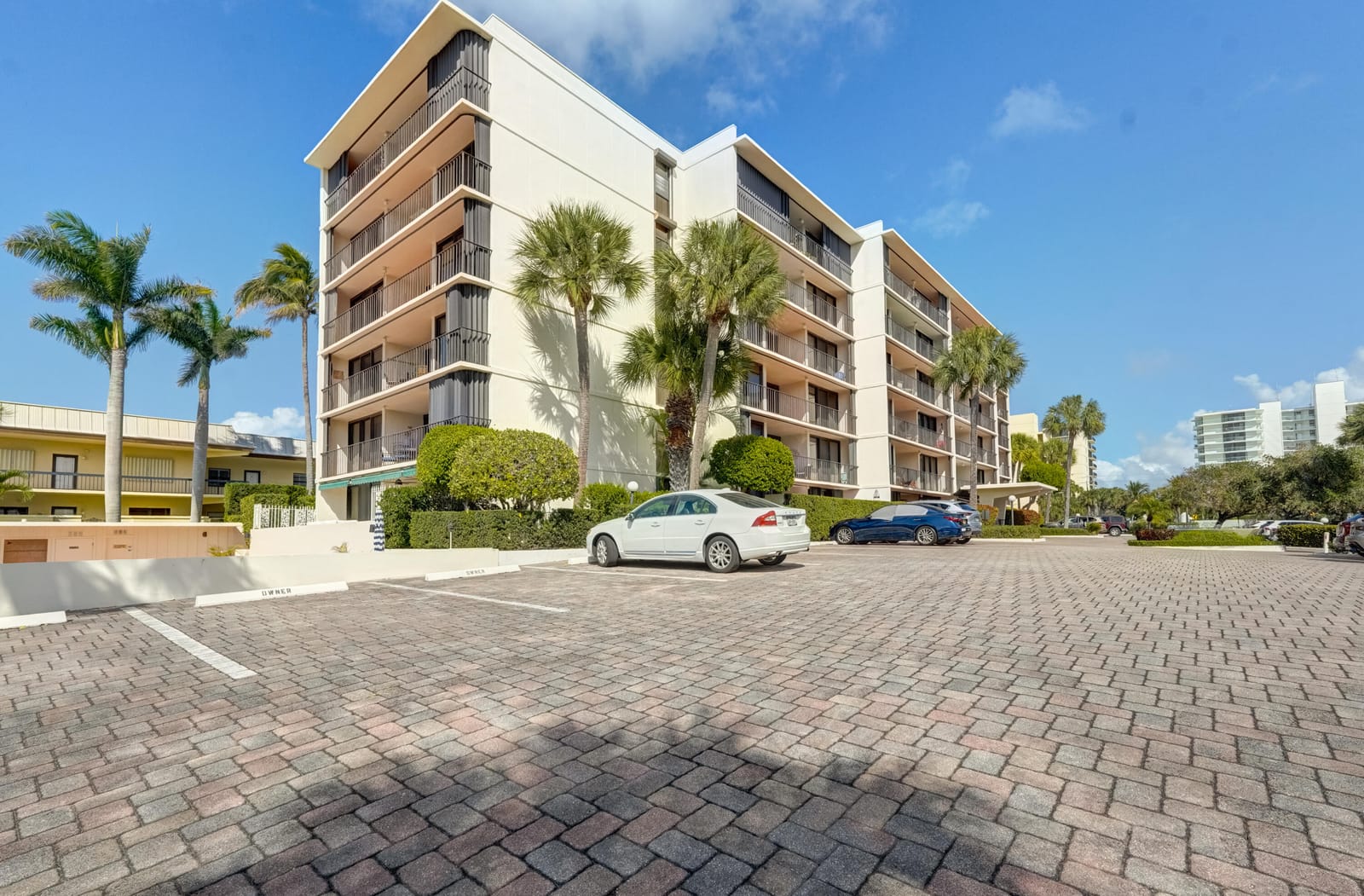 225 Beach Road 503, Tequesta, FL 33469 photo 13