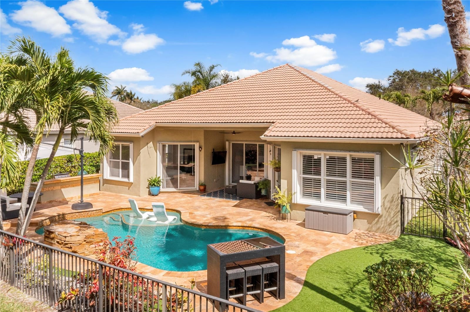 4 bedroom home for sale at 7119 113th, Parkland, FL 33076 — $949,900