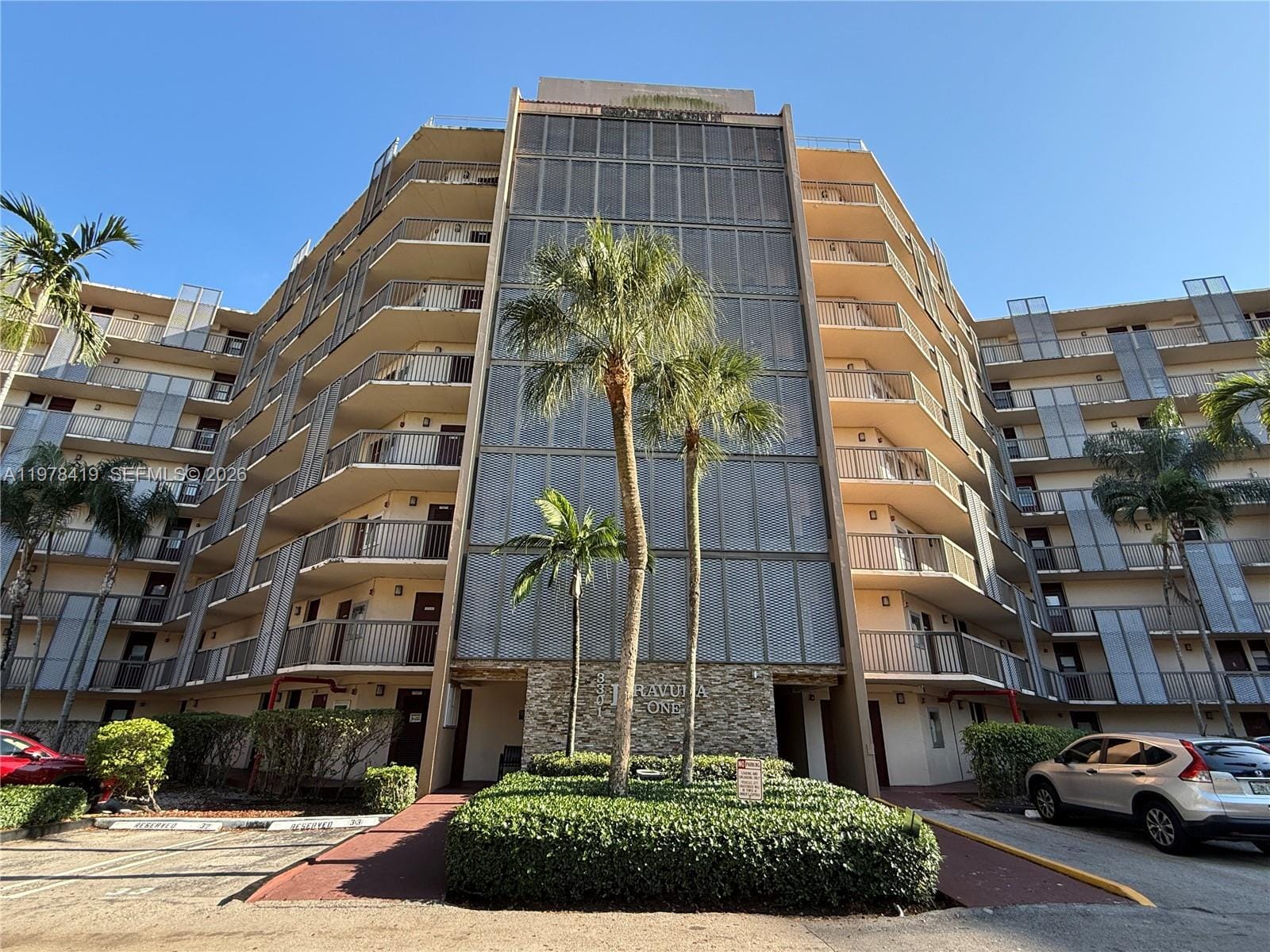 3301 N Country Club Drive 106, Aventura, FL 33180 photo 2