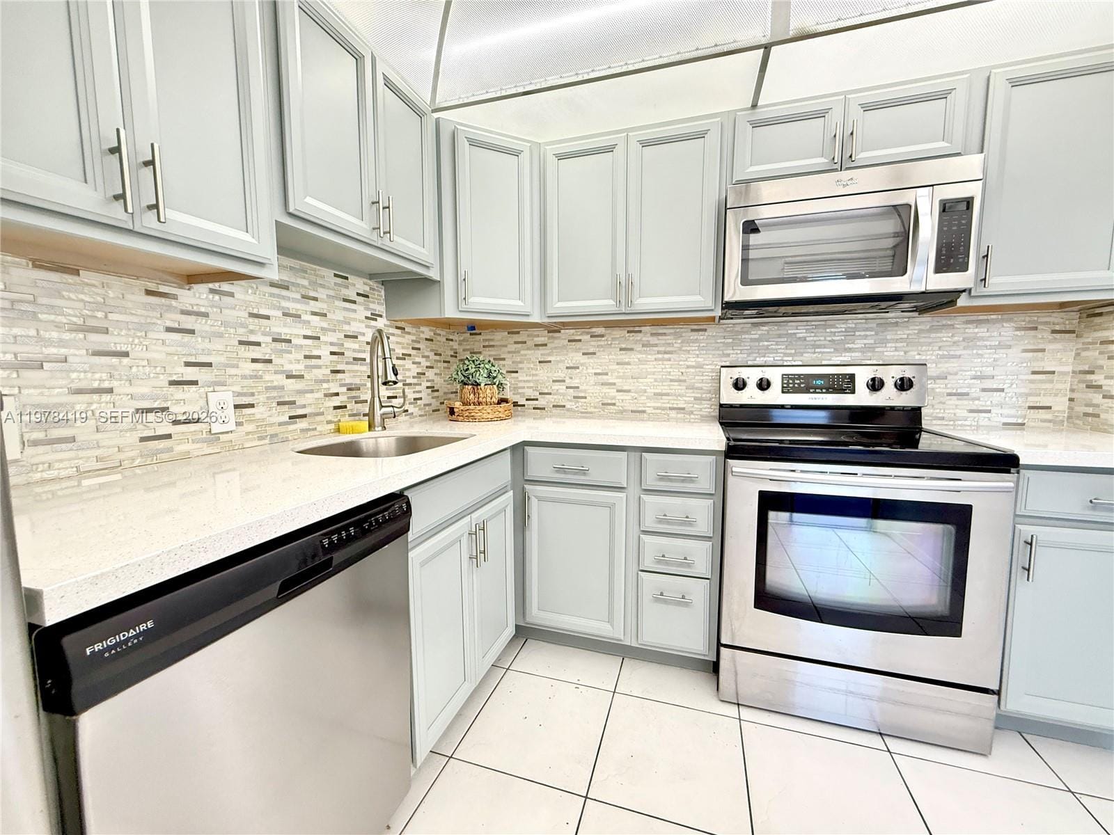 3301 N Country Club Drive 106, Aventura, FL 33180 photo 6