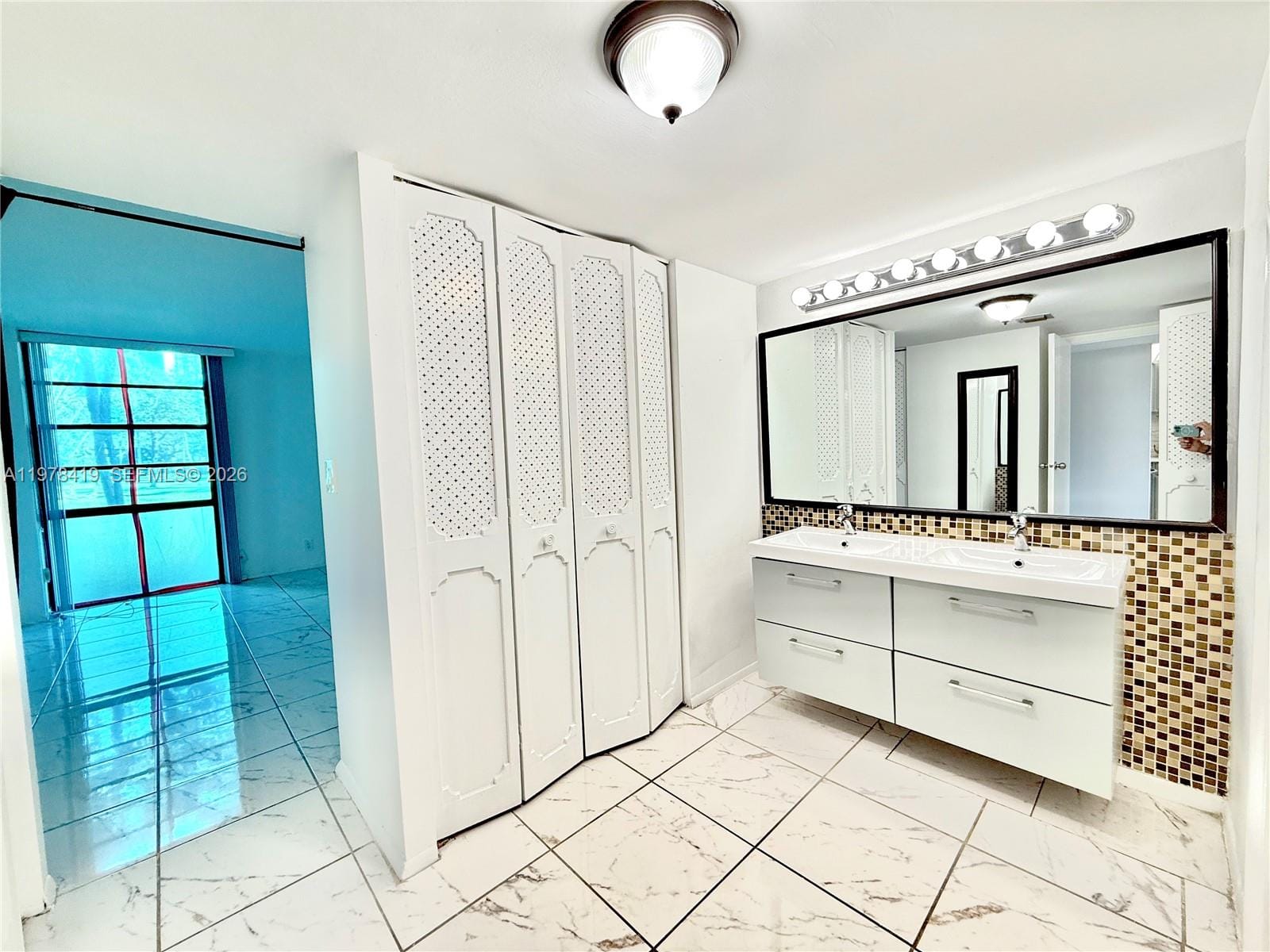 3301 N Country Club Drive 106, Aventura, FL 33180 photo 7