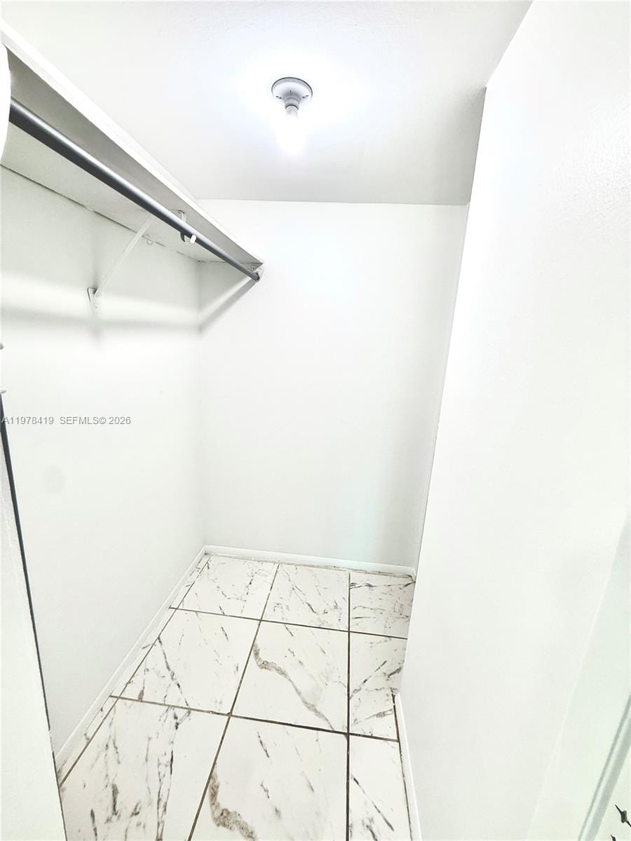 3301 N Country Club Drive 106, Aventura, FL 33180 photo 9