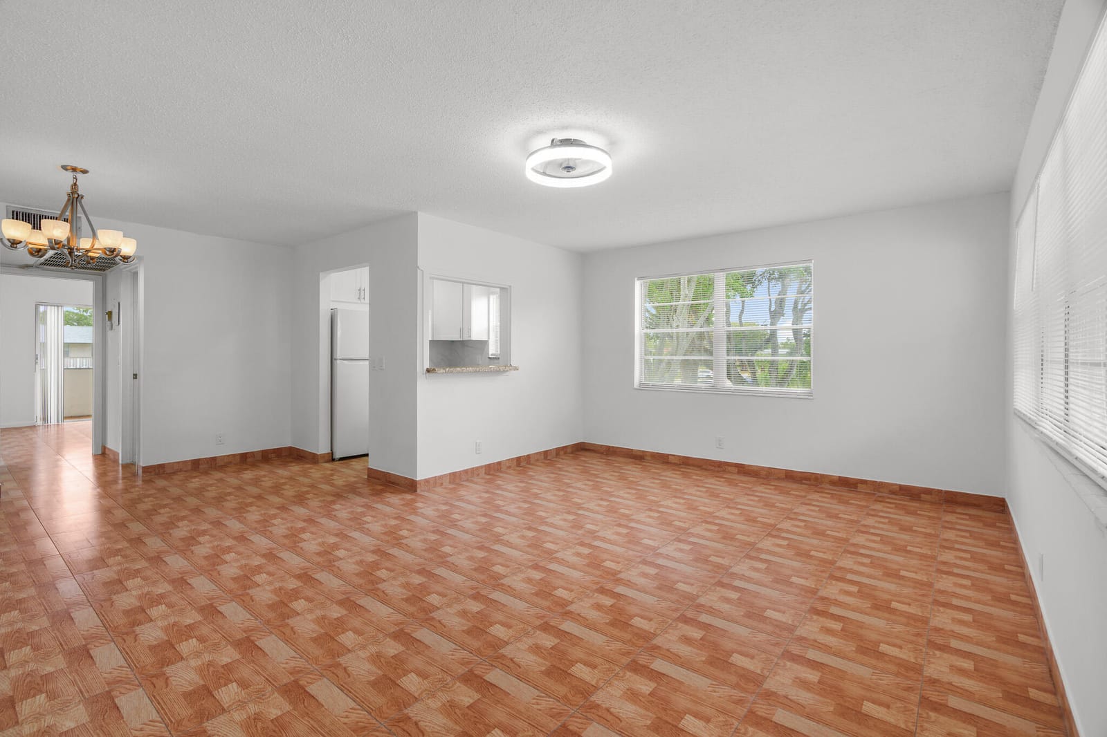 346 Windsor O — photo 10