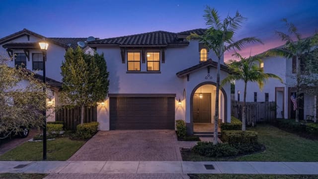 8751 NW 102nd Place, sold in Grand Bay North, Doral, FL
