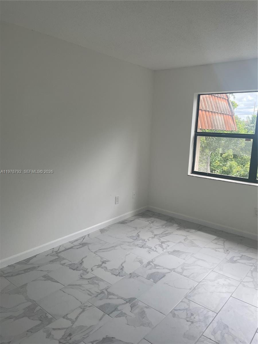 20725 NE 8th Court 20311, Miami, FL 33179 photo 2