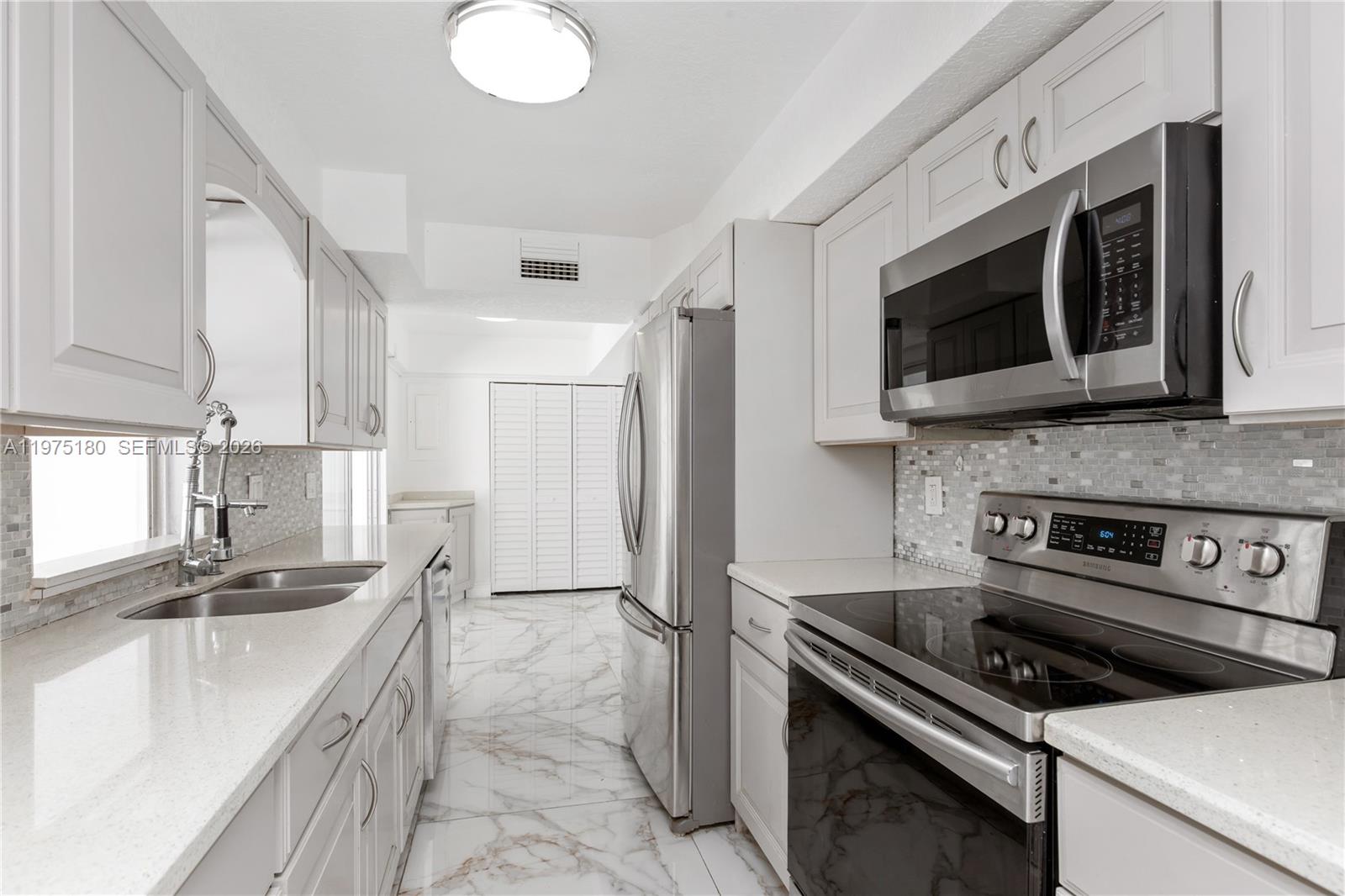 7906 NW 74th Avenue, Tamarac, FL 33321, Tamarac