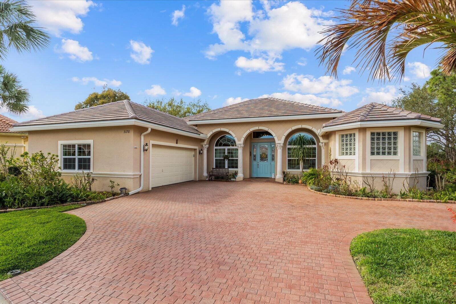 3178 SE Indian Wells Place — photo 2