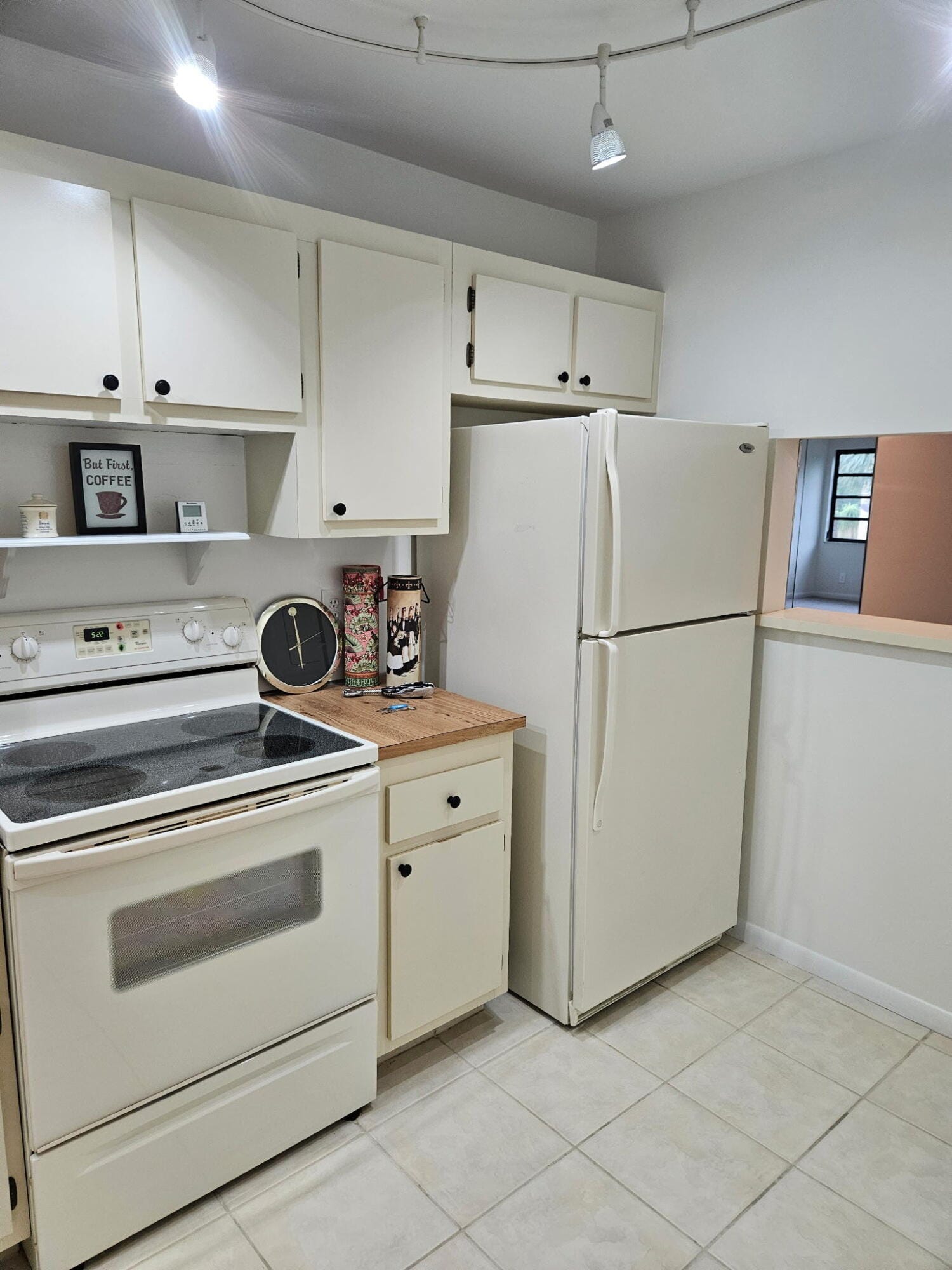 4700 Lucerne Lakes Boulevard 308, Lake Worth, FL 33467 photo 2