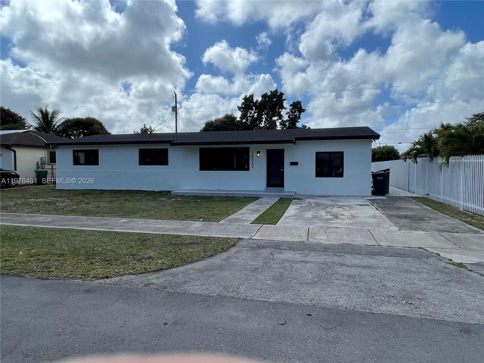16560 SW 102nd Court, Miami, FL 33157 photo 2