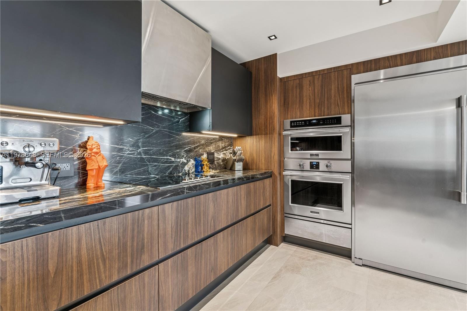 19667 Turnberry Way 8K — photo 11