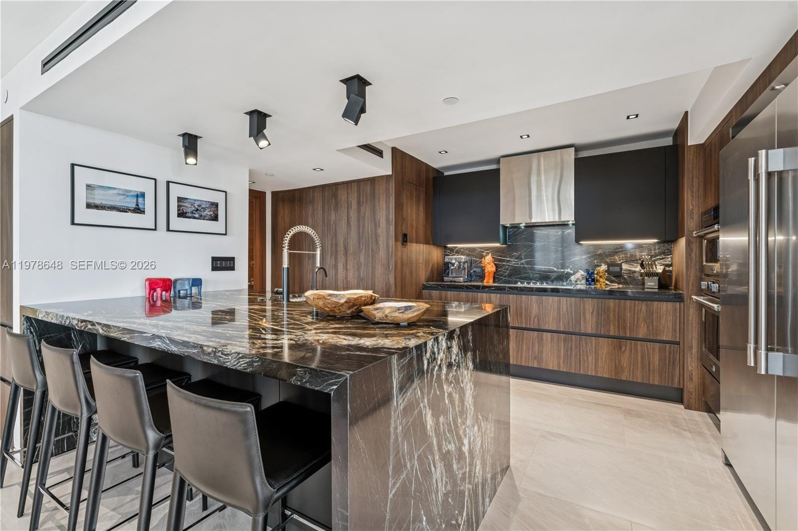 19667 Turnberry Way 8K — photo 9