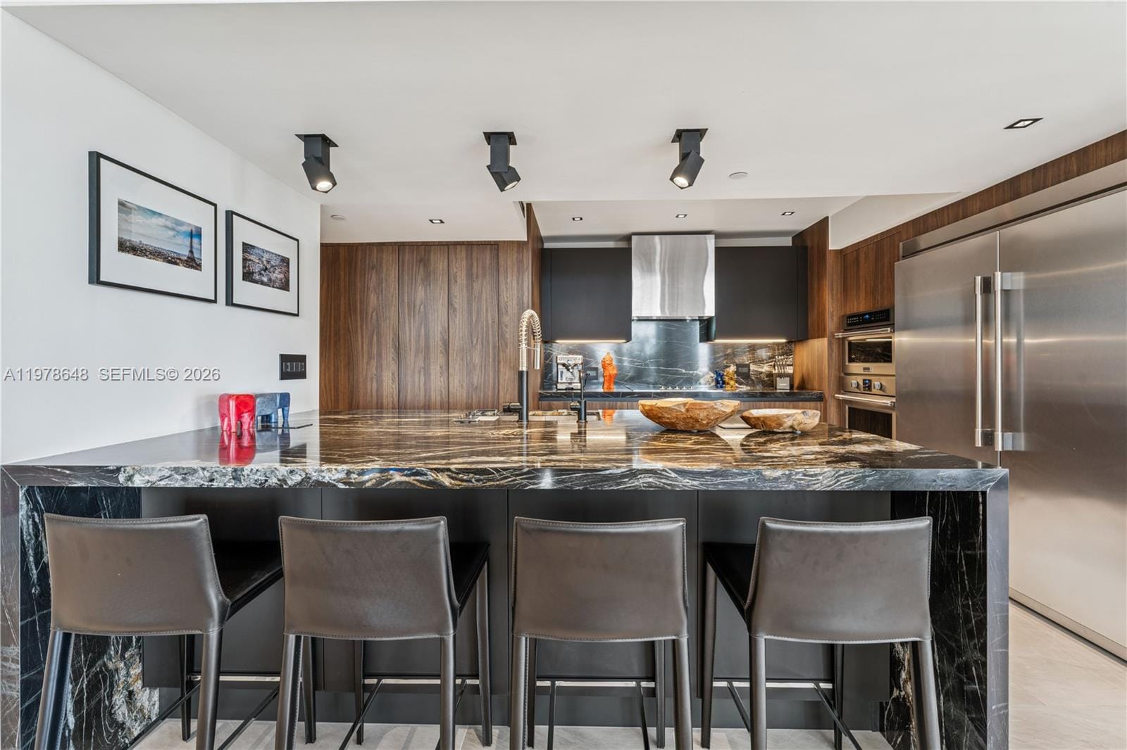 19667 Turnberry Way 8K — photo 10