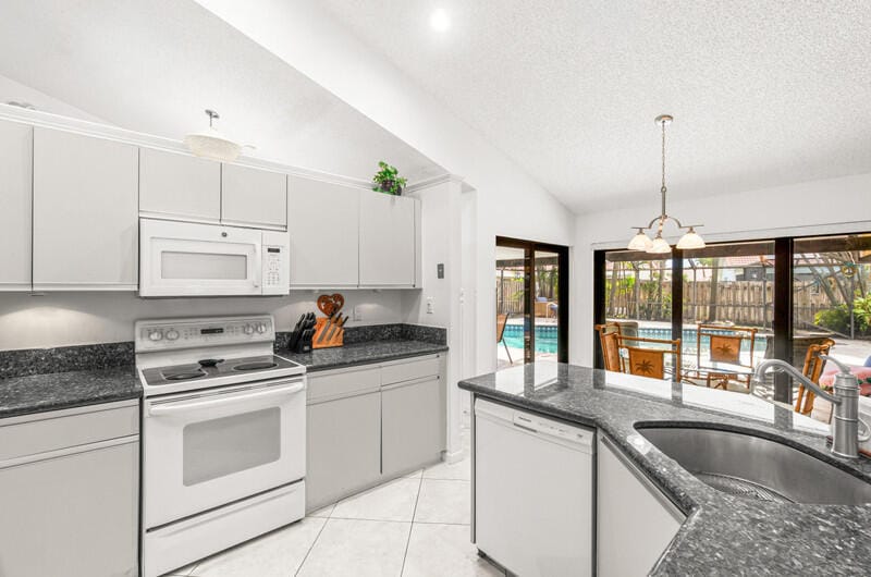 6016 Sunberry Circle, Boynton Beach, FL 33437 photo 19