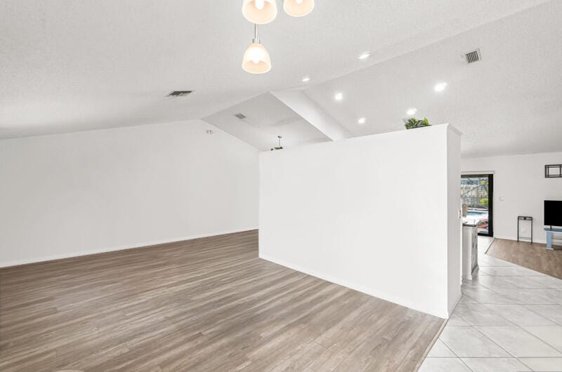 6016 Sunberry Circle — photo 3