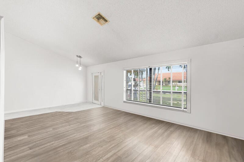 6016 Sunberry Circle — photo 4