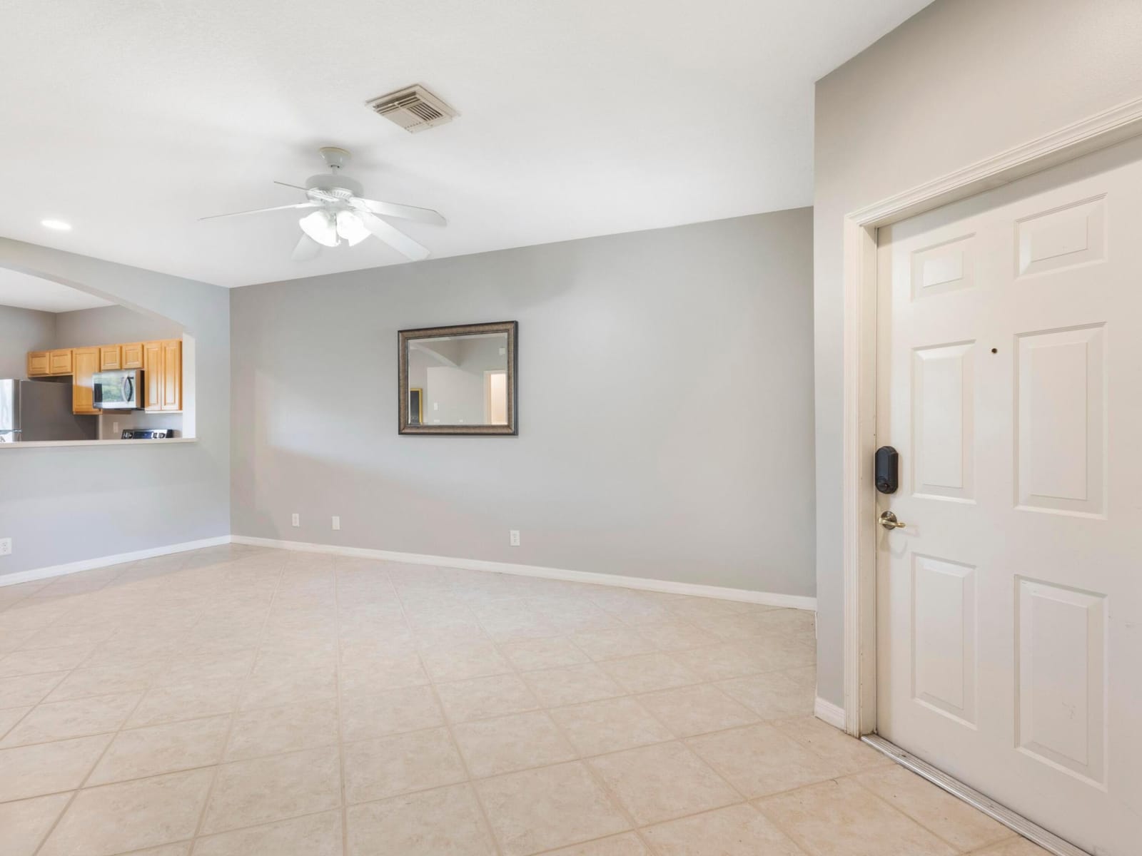 1527 Barrymore Court — photo 2