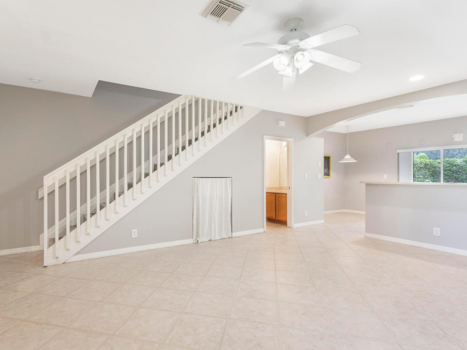 1527 Barrymore Court — photo 6