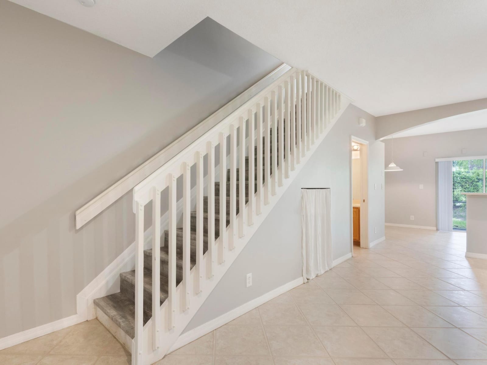 1527 Barrymore Court — photo 7