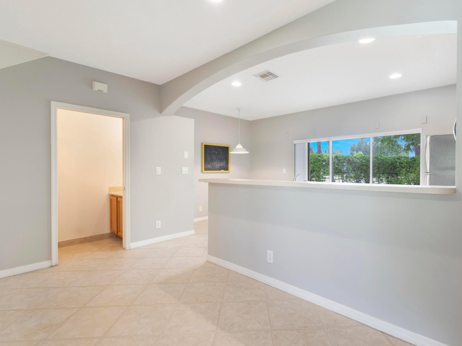 1527 Barrymore Court — photo 8