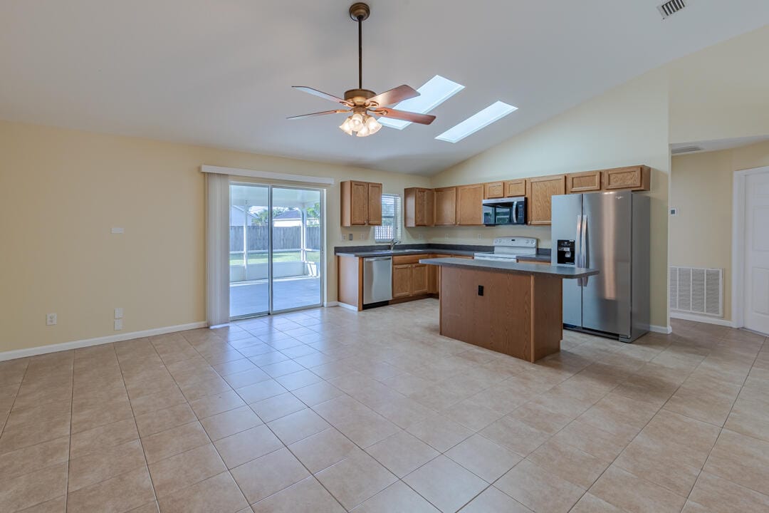 738 SW Monsoon Road — photo 7