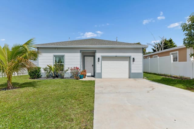 525 NW 12th Avenue, Boynton Beach, FL 33435