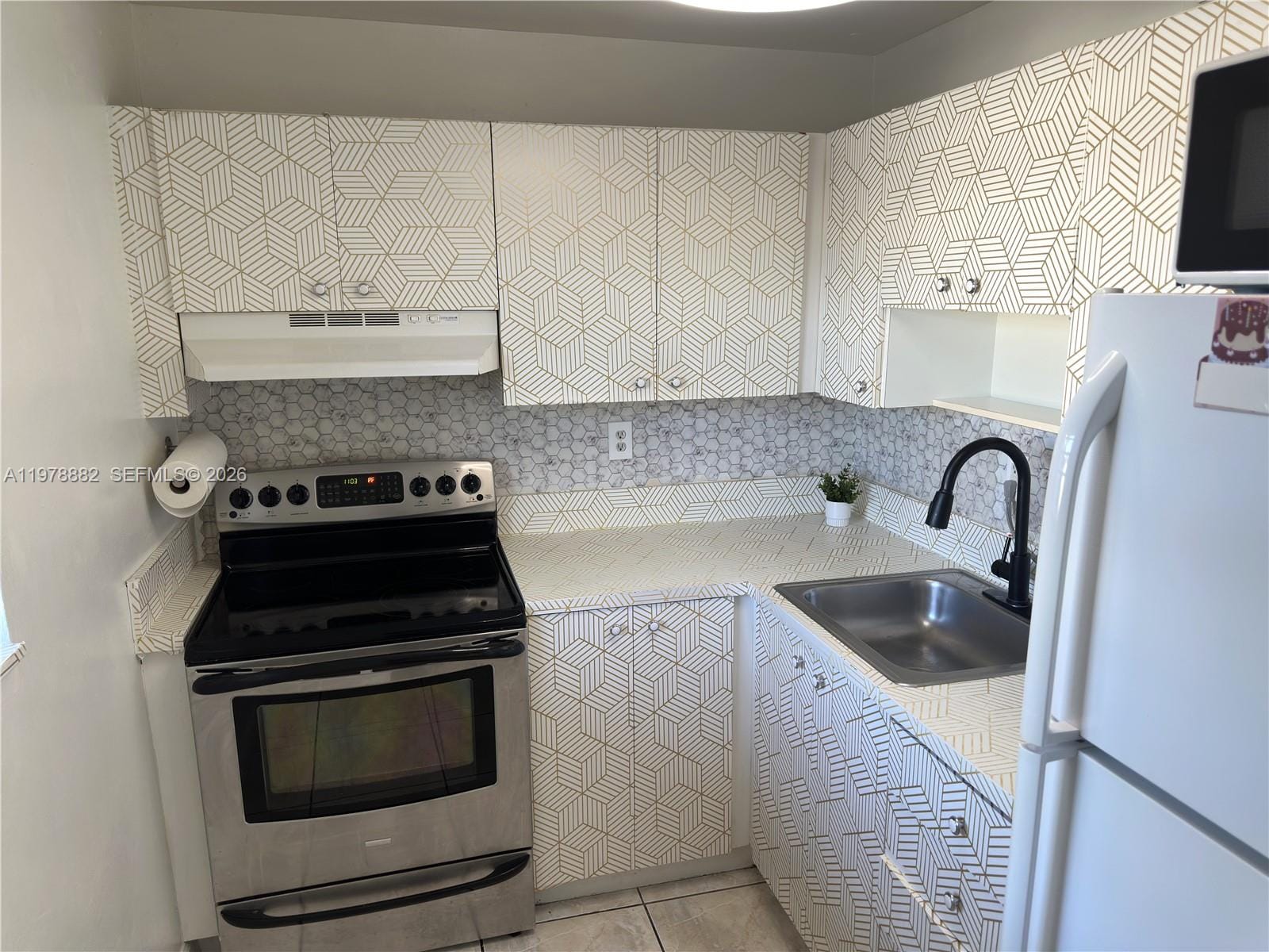 1725 W 60th Street F330, Hialeah, FL 33012 photo 4