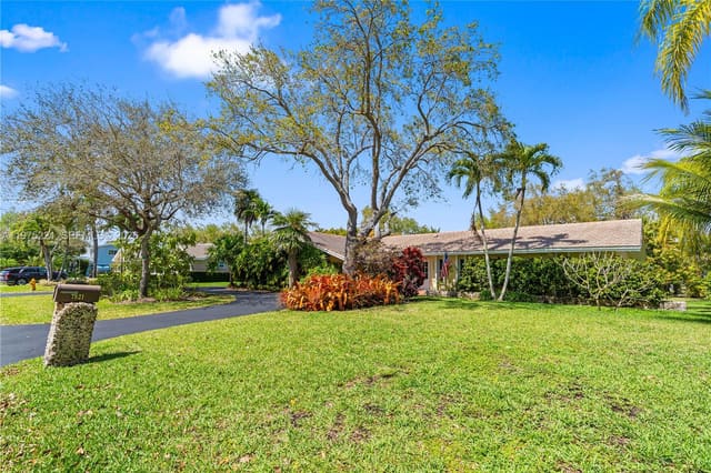 7521 SW 175th Street, sold in Cutler Hammock, Palmetto Bay, FL