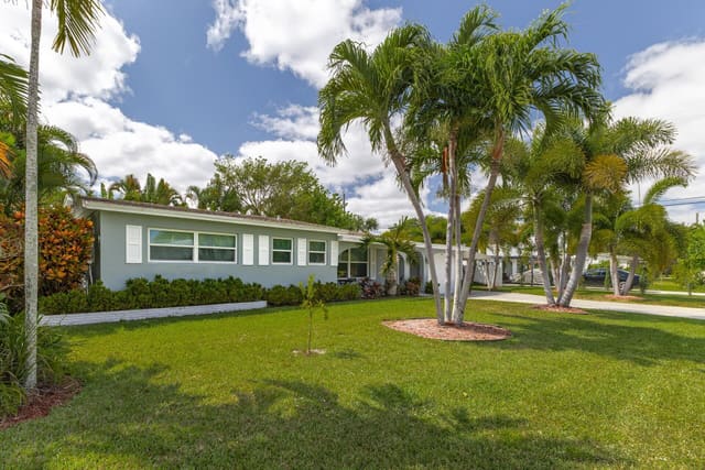 498 NE 47th Street, sold in Villa Rica, Boca Raton, FL