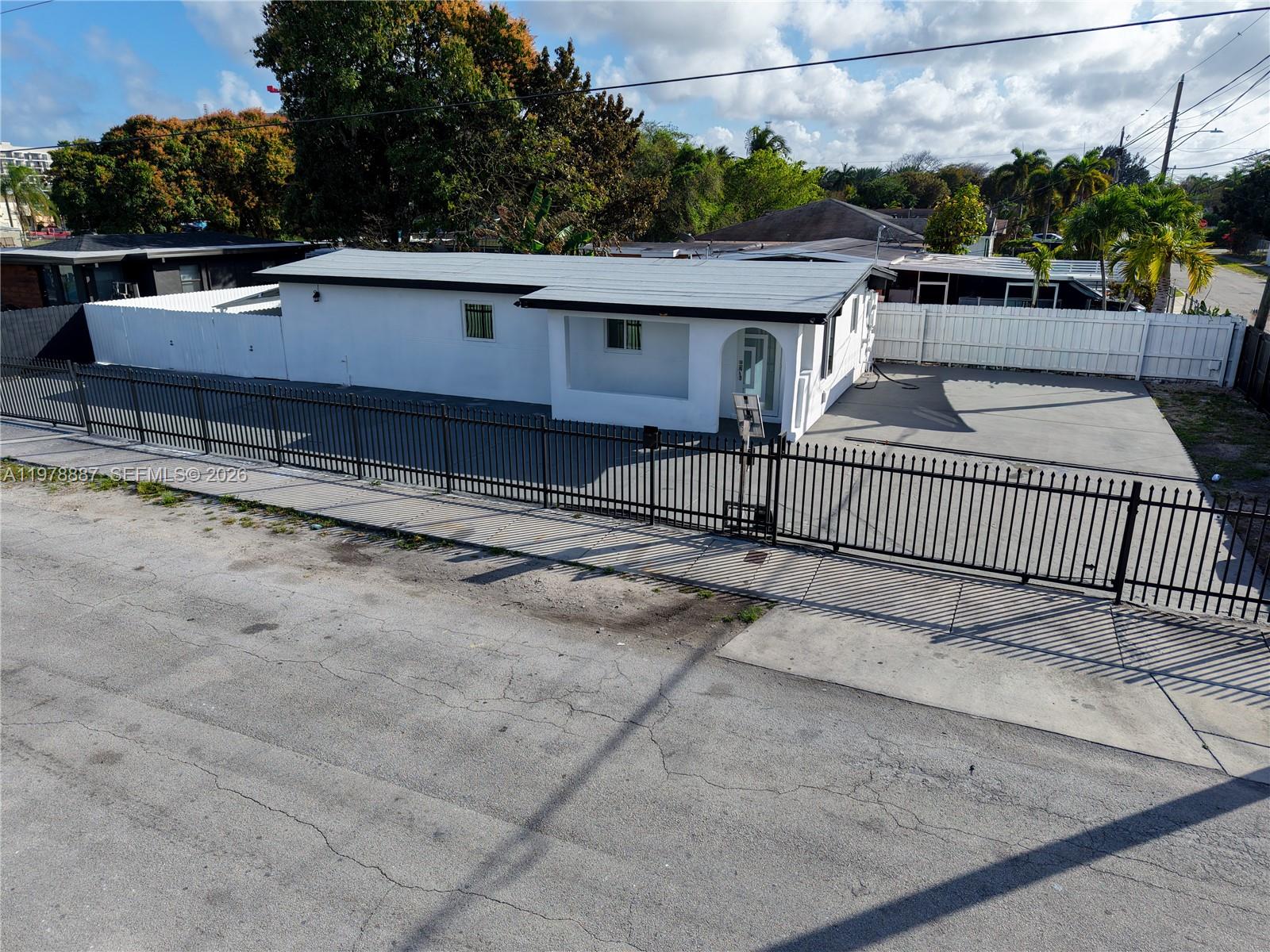 10090 W Fern Street, Miami, FL 33157, Miami