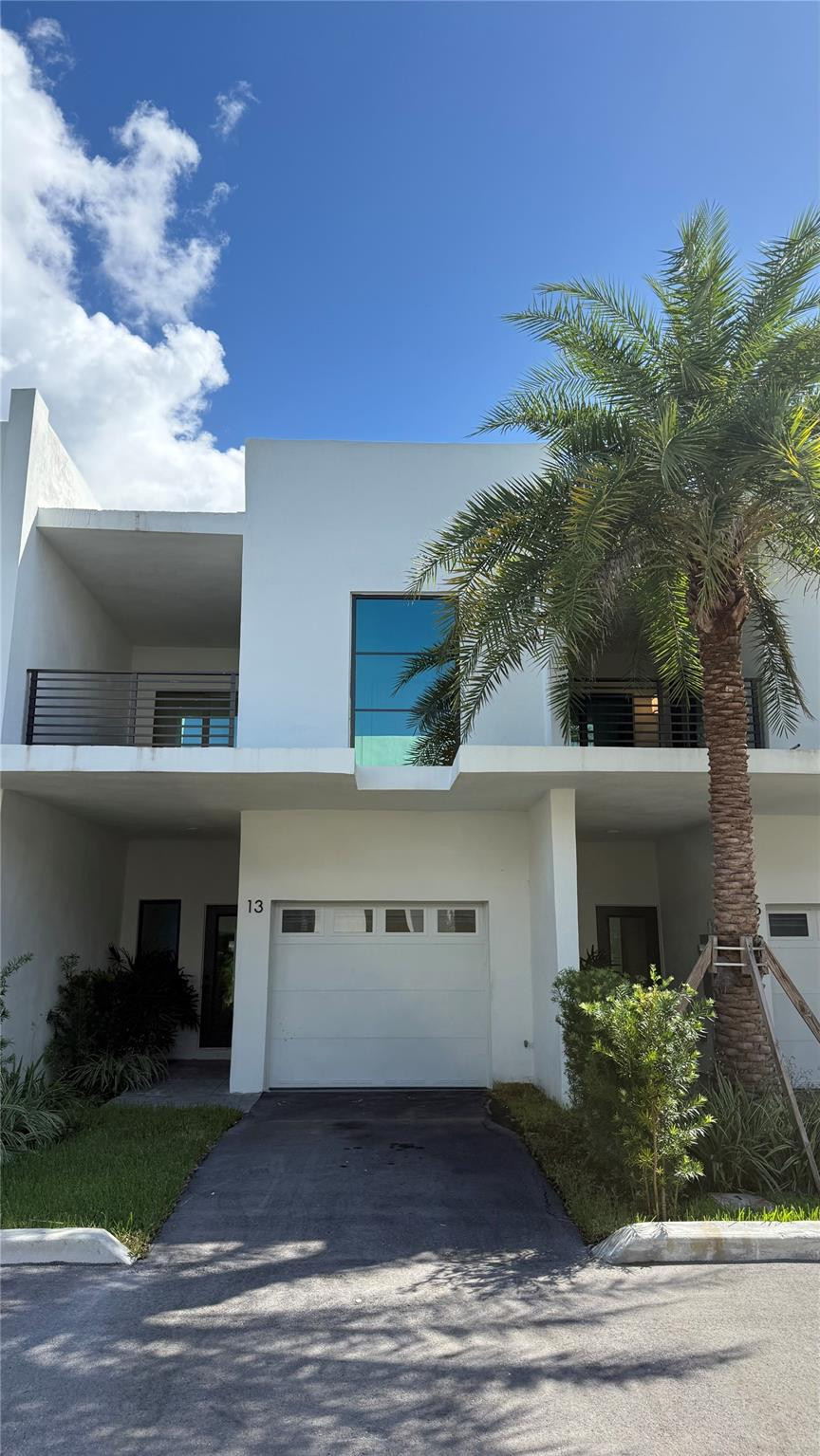 2526 Pierce Street 4, Hollywood, FL 33020, Hollywood