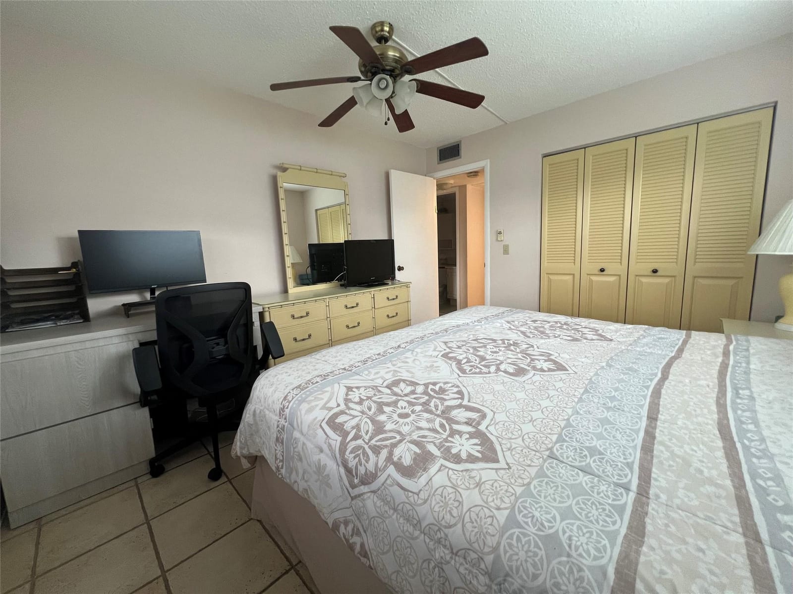 244 Farnham K 244 — photo 12