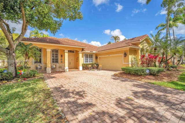 1435 Cardinal Way, sold in Sector 2-Parcels 1 2 3 4, Weston, FL