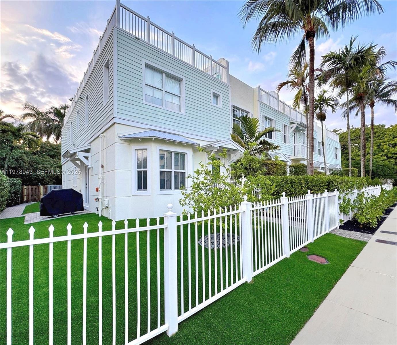 229 SW 9th Avenue, Fort Lauderdale, FL 33312 photo 2
