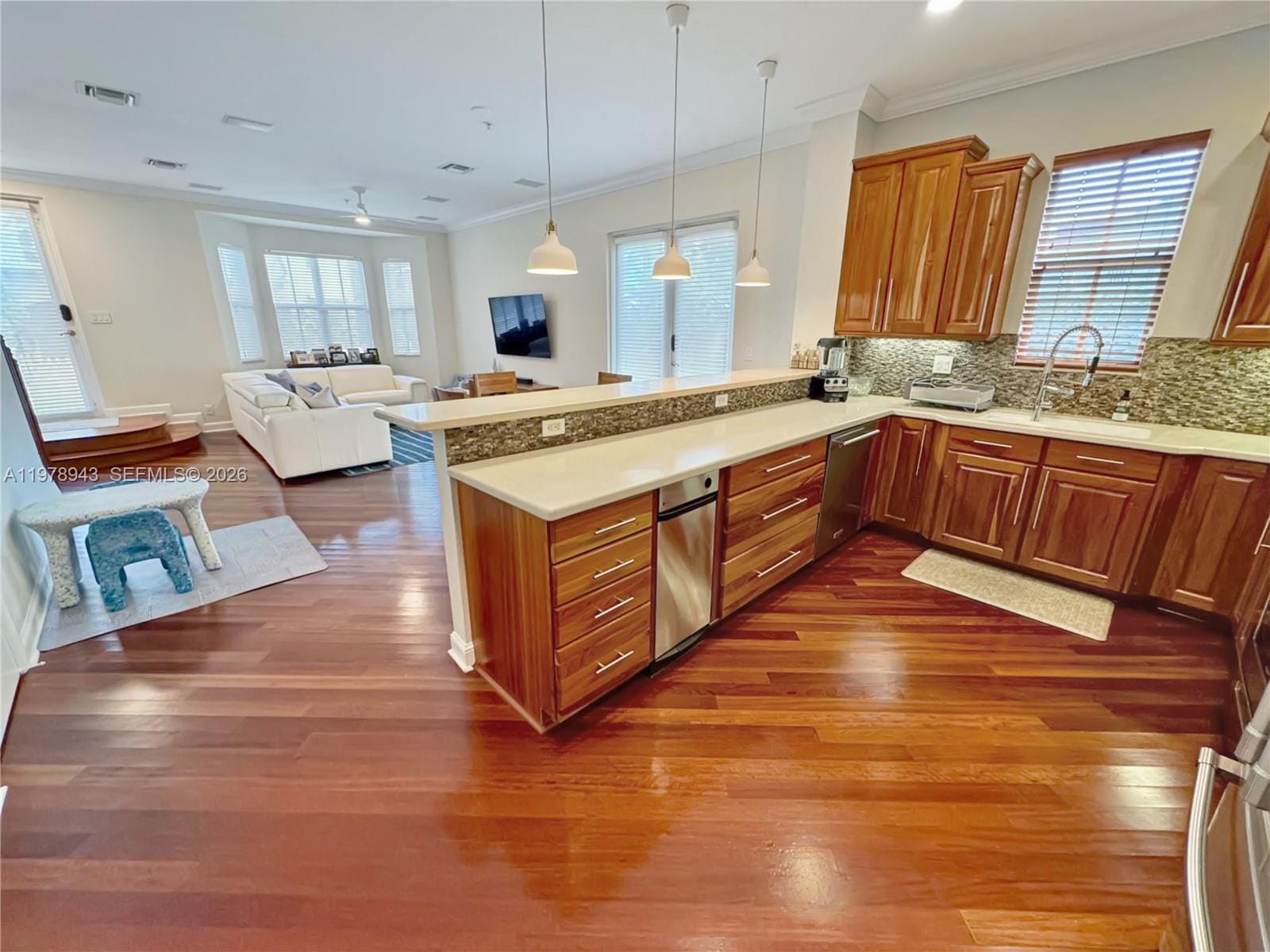 229 SW 9th Avenue, Fort Lauderdale, FL 33312 photo 4