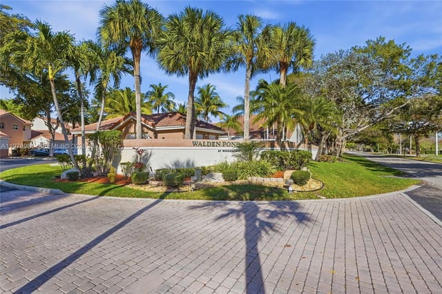 8249 NW 70th Street, Tamarac, FL 33321