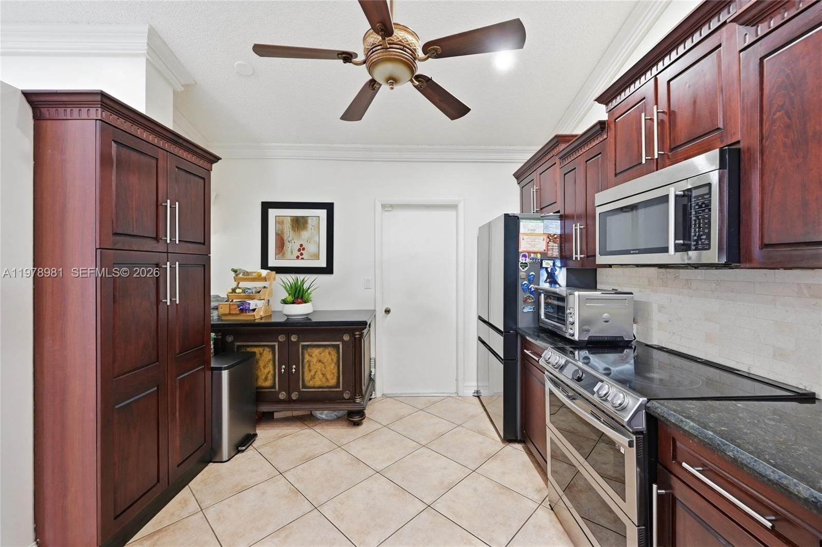 8249 NW 70th Street — photo 8
